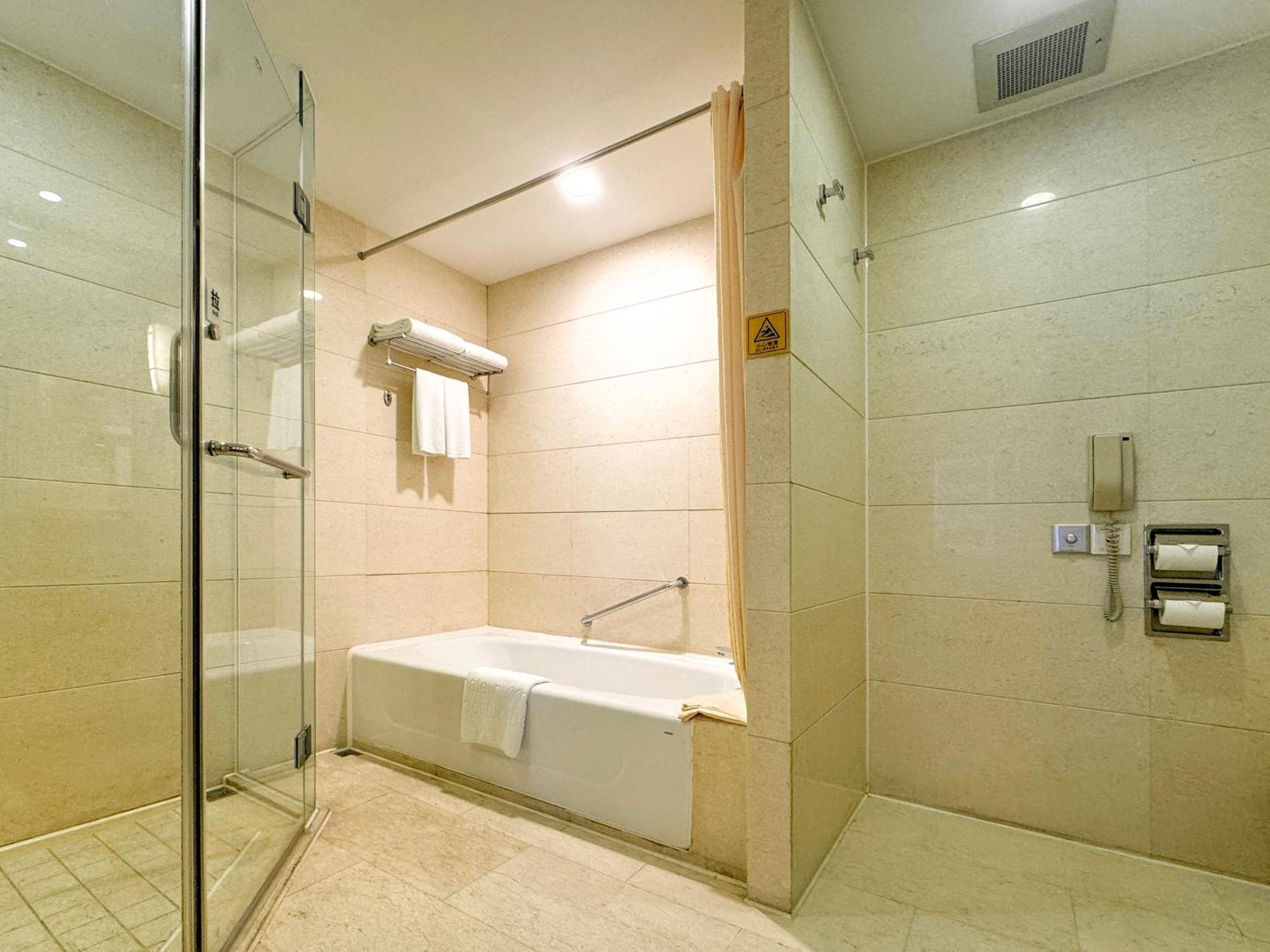 New Century Hotel 5*