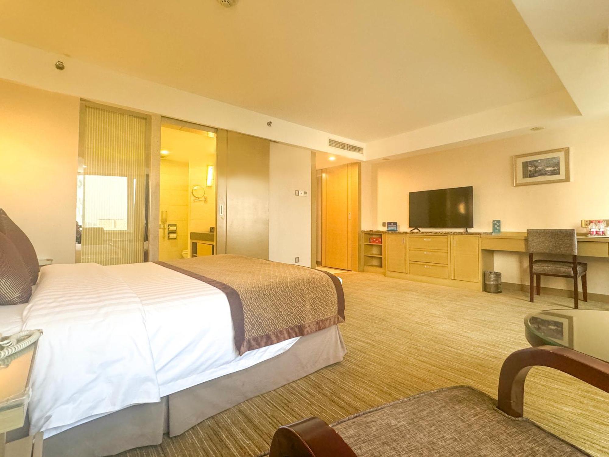 New Century Hotel 5*