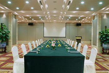 New Century Hotel 5*