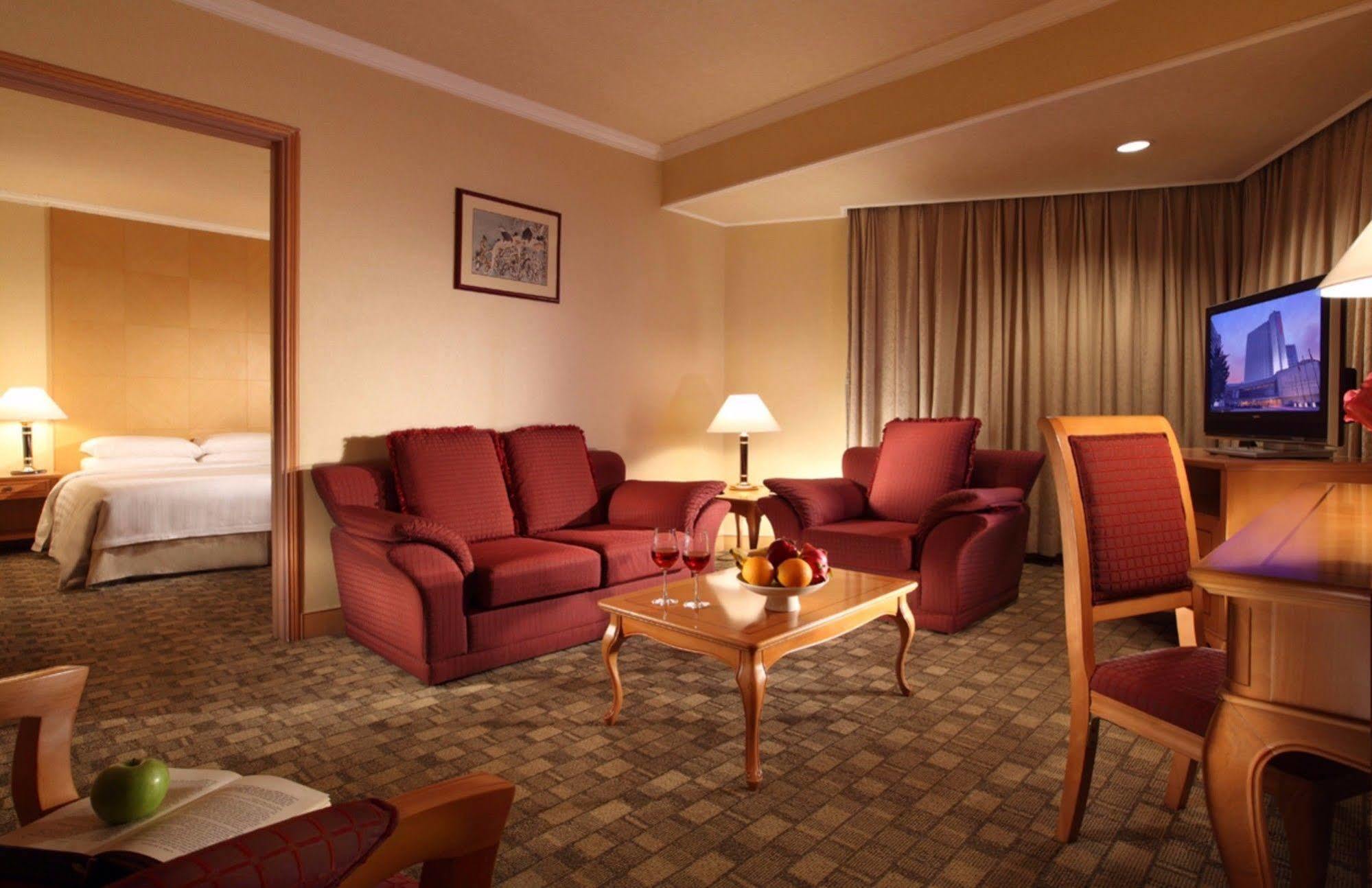 New Century 5* Peking